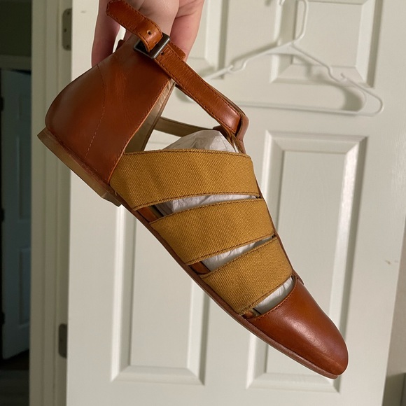 NWOT Samantha Pleet Leather Sandals - Picture 5 of 5